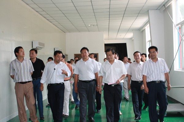 包装车间.jpg 包装车间.jpg